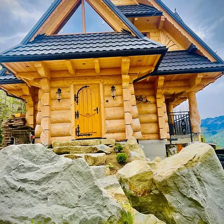 Alexandra Jacuzzi Vila *