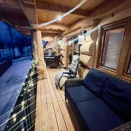 Alexandra Jacuzzi Vila *