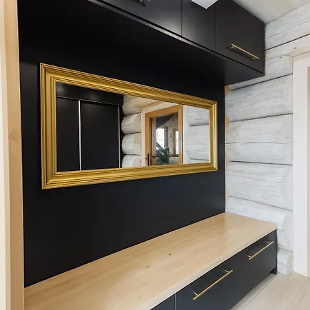 Alexandra Jacuzzi Vila