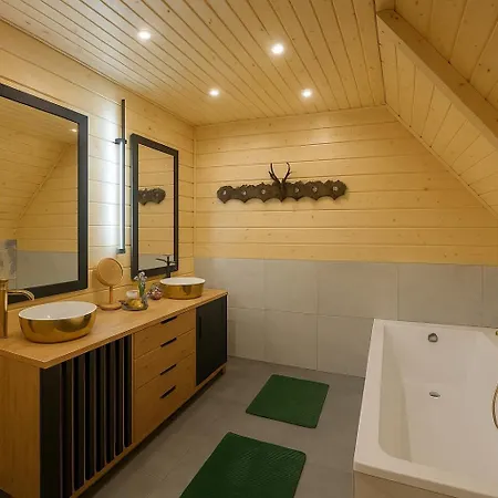 Alexandra Jacuzzi Villa *